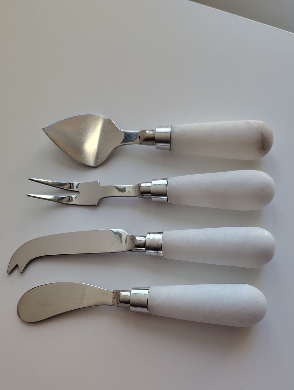 White Marble Handle Cheese Knife Set - Unbranded